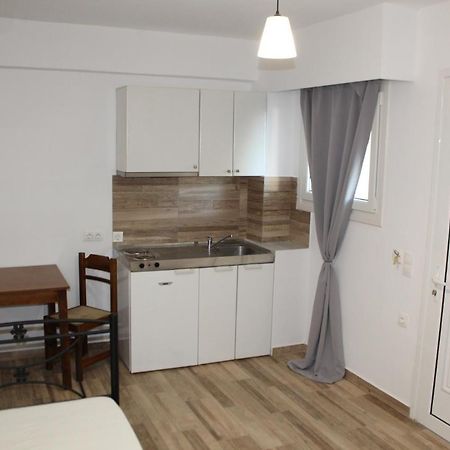 Zeus Hotel Иреон Экстерьер фото